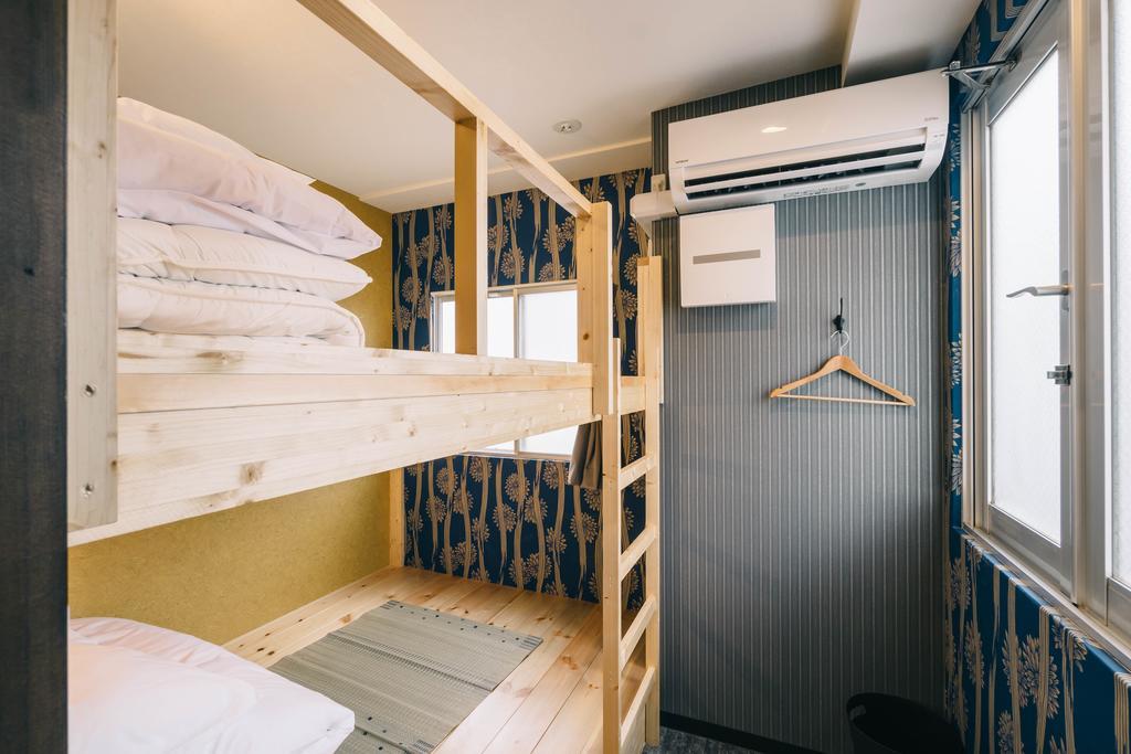 Ikidane House Namba Osaka Hostel ภายนอก รูปภาพ