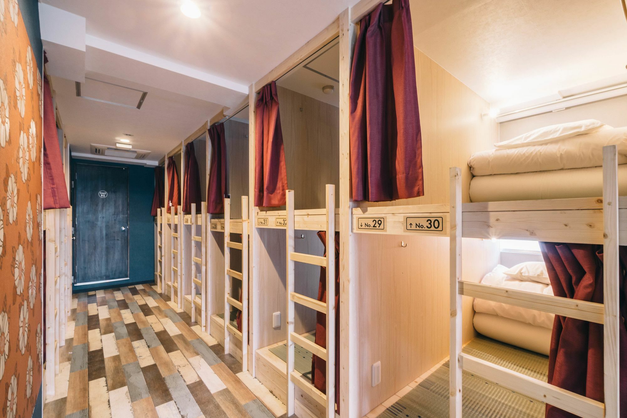 Ikidane House Namba Osaka Hostel ภายนอก รูปภาพ